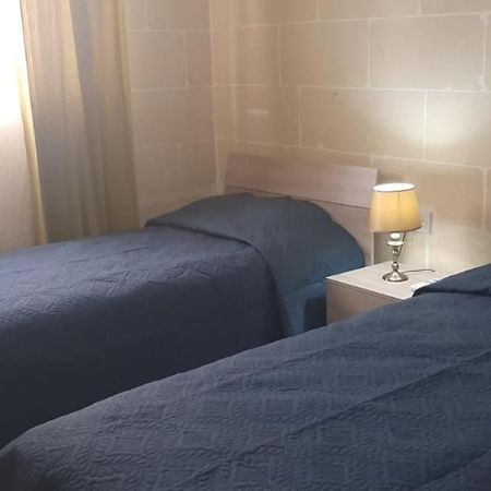 Your Basic Lodging Gozo Marsalforn Luaran gambar