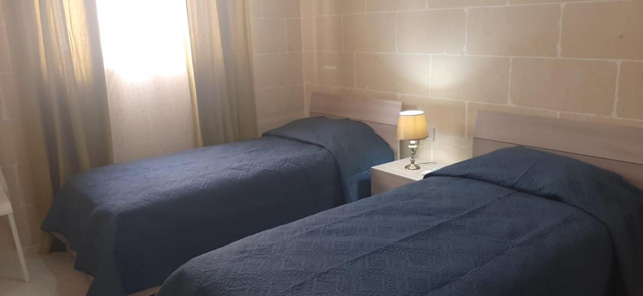 Your Basic Lodging Gozo Marsalforn Luaran gambar